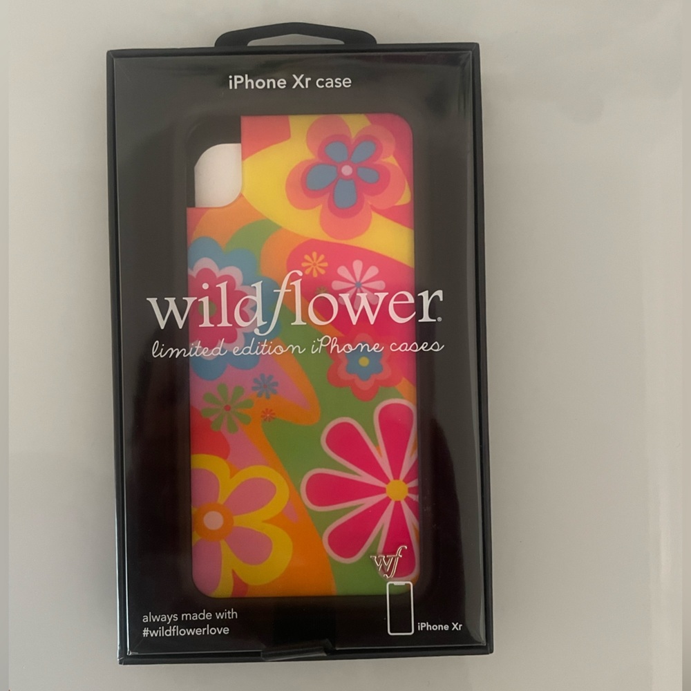 Wildflower iPhone XR Case - Pink Flowers - Never been used